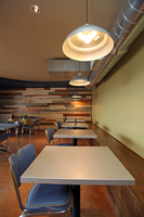 Café de bonne qualité Mobilier commercial très vendu Dîner d'intérieur en bois et métal Café Club Salle à manger Restaurant Table de bar