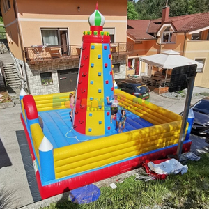 Juego inflable gigante de escalada en pared para desafíos deportivos en carnavales, ideal para fiestas al aire libre. - Product Image 3