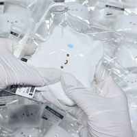 Jouet de décompression fait maison en silicone de qualité alimentaire, texture crème éclatante effet eau, en forme de pain vapeur moelleux