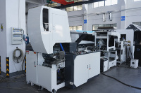 Machine automatique Jiade à grande vitesse pour la fabrication de sacs en rouleaux avec système à double navette et ruban de tirage entrelacé