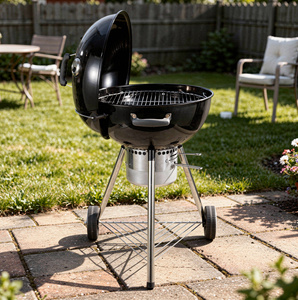 Parrilla de Carbón Premium de <span class=keywords><strong>22</strong></span> Pulgadas con Tres Patas y Recipiente para Cenizas, Ideal para Barbacoas al Aire Libre y Cocina en el Jardín - Product Image 4