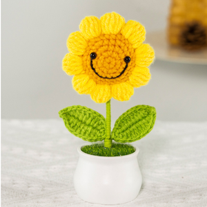 Vente en gros d'ornements <span class=keywords><strong>de</strong></span> tournesols <span class=keywords><strong>crochet</strong></span>és à la main <span class=keywords><strong>livre</strong></span> <span class=keywords><strong>de</strong></span> bureau souriant <span class=keywords><strong>pour</strong></span> Noël fête des pères feuille amis collègues ornement - Product Image 6