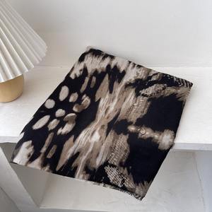 Nouveau élégant Super doux décontracté Vintage imprimé serpent écharpe hiver pour dames châles pour femmes hiver pull sur châle - Product Image 5