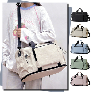 Sac de sport grande capacité, tendance et décontracté, avec séparation sec-humide, sac de gym simple et léger, sac de <span class=keywords><strong>voyage</strong></span> en nylon imperméable et durable - Product Image 1