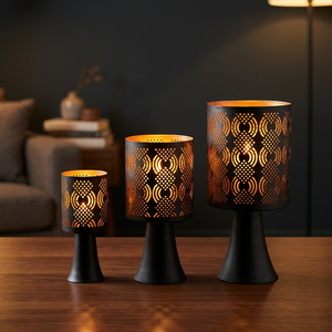 Ensemble de bougeoirs et lanternes décoratives Sonnet en fer noir, faits main, avec impression numérique monochrome, motif découpé, résistants à la chaleur, pour la maison - Product Image 1