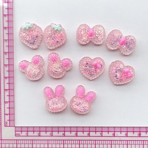 Charm in resina rosa glitterato HK Hello Cat per borsa trucco, ciabatta, custodia, decorazioni 3D e accessori per artigianato in resina - Product Image 4