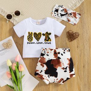 Conjuntos de Ropa para Bebés Recién Nacidos de 0 a 3 Meses de Yiwu Yiyuan Garment RTS, Ropa de Verano para Bebés Recién Nacidos, Camisa, Diadema y Pantalones Cortos - Product Image 3