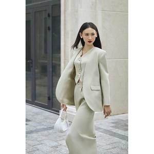 Elegante / Estilo Ejecutivo / Vintage Minimalista Maxi Estándar Vietnamita Sólida de Cintura Alta Elegante Falda Midi con Abertura Frontal KV27 - Product Image 1