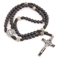 Collier pour homme en perles de bois, chapelet religieux catholique en paracorde robuste, avec pendentif crucifix et médaille personnalisée pour la prière, vente en gros