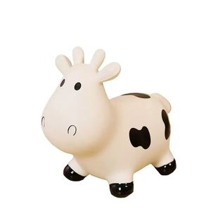 Vente en gros <span class=keywords><strong>pas</strong></span> <span class=keywords><strong>cher</strong></span> prix pvc jouet gonflable pour enfants trémie pour animaux mignon sautant vache en caoutchouc animaux sautant - Product Image 1