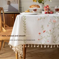 Nappe brodée haut de gamme de style rétro français de luxe américain Tissu de couverture carré fait à la main pour hôtels restaurants maisons