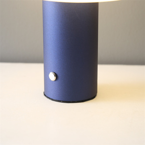 현대 <span class=keywords><strong>USB</strong></span> 충전식 테이블 책상 램프 알루미늄 <span class=keywords><strong>LED</strong></span> 무선 레스토랑 테이블 램프 - Product Image 4