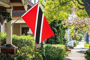 Drapeau national de Trinité-et-Tobago 3x5 pieds en polyester 100% avec deux œillets, écologique, pour poteau de drapeau – Stock à prix réduit - Product Image 3