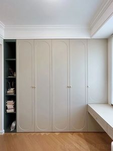 ארון בגדים מעוצב בסגנון צרפתי עם ארון תצוגה וארון בגדים לריהוט חדר שינה - Product Image 5