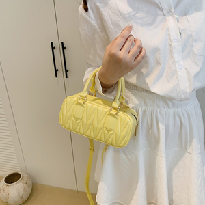 Wholesale New <b>Women's</b> High-End PVC <b>Handbag</b> Durable Waterproof Tote Bag Popular Crossbody Design - Product Image 4