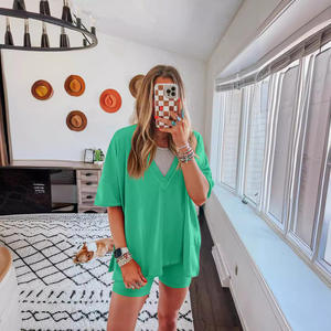 2024 <span class=keywords><strong>été</strong></span> pour <span class=keywords><strong>Amazon</strong></span> Style femmes décontracté deux pièces ensemble européen américain grand col en V à manches courtes Shorts indépendants - Product Image 2