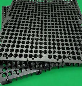 Plaque de drainage en plastique pour toit, balcon, stade, terrain de sport, gazon artificiel, épaisseur 30 mm - Product Image 6