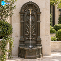 Fontaine murale classique en bronze, sculpture antique en laiton et cuivre, élément aquatique personnalisé pour hôtel, villa, jardin, cour, place publique