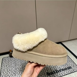 Bottes de neige tendance de haute qualité, neuves, à semelles épaisses, pour femmes, pour l'automne et l'hiver, avec isolation supplémentaire pour plus de chaleur - Product Image 2