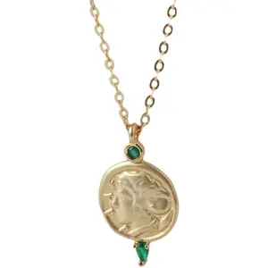 Collier pendentif reine d'Angleterre collier pendentif médaille pièce ronde en acier inoxydable plaqué or