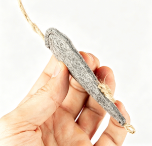 Giocattolo per Gatti Fatto a Mano in Feltro <span class=keywords><strong>di</strong></span> Lana a Forma <span class=keywords><strong>di</strong></span> Topo con Coda in Sisal, Non Tossico, Resistente ai Morsi, Gioco Interattivo per Gatti - Product Image 3
