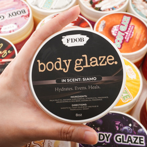 Gloss corporel au beurre de karité OEM |   Lotion corporelle blanchissante et anti-âge bio |   Crème pour le corps sans parabènes et sans cruauté animale - Product Image 4