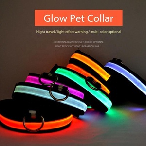 <span class=keywords><strong>Collar</strong></span> de perro de poliéster de lujo con luces LED, decoración de encaje Floral impermeable, seguridad nocturna, batería de iluminación incluida, collares para mascotas - Product Image 3