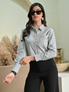 Camisa Formal corta sólida gris hecha a mano de hilo Premium teñido 100% algodón que ofrece elegancia refinada comodidad Superior - Product Image 3