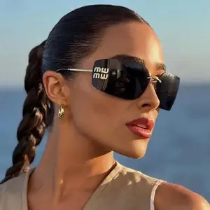 Lüks marka çerçevesiz kare güneş gözlüğü kadın Retro Metal çerçeve güneş gözlüğü Y2K UV400 Steampunk güneş gözlüğü