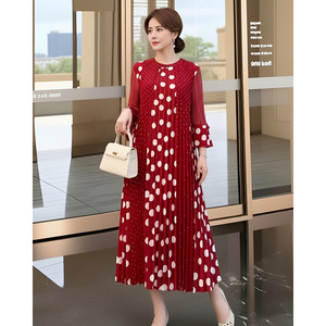 Robe plissée vintage haut de gamme à pois rose, nouveau style, jupe de vacances à Sanya, vêtements <span class=keywords><strong>pour</strong></span> femmes <span class=keywords><strong>grande</strong></span> <span class=keywords><strong>taille</strong></span>, collection printemps - Product Image 3