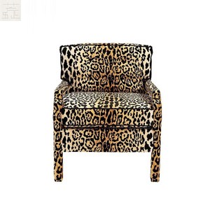 Fauteuil de designer italien d'inspiration rétro pour un canapé simple moderne et luxueux à imprimé léopard classique - Product Image 1