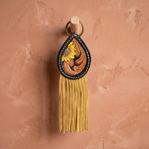Llavero de Cuero Genuino con Borlas y Diseño Vaquero Occidental Hecho a Mano por Hidayat International - Product Image 3