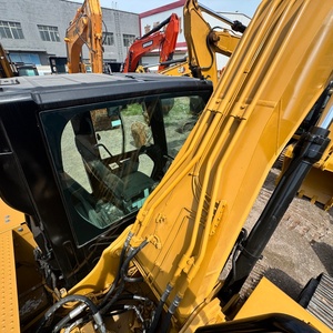 Excavatrice sur chenilles hydraulique Caterpillar 320GC d'occasion de 20 tonnes pour projets municipaux, économe en carburant, puissante et peu kilométrée - Product Image 6