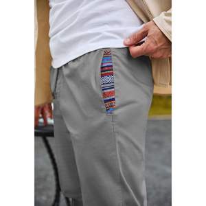 2025 pantalones casuales de sarga de algodón para hombre, pantalones elásticos con cordón en la cintura, diseño cónico, bolsillos, logotipo personalizable, lavado de colores - Product Image 3