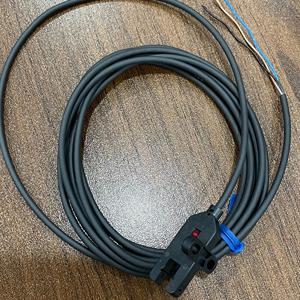 Sensor de ranura de, detección de 5mm, salida NPN-para sistemas transportadores - Product Image 2