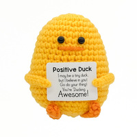 Peluche artisanale au crochet et tricotée, grand canard jaune requin, cadeau d'apaisement émotionnel