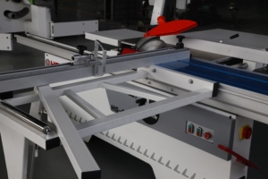 Automatisches Heben Holz bearbeitung Schneiden Präzisions tisch Tragbare Platten säge Maschine Schiebe tischs äge zum Verkauf - Product Image 4