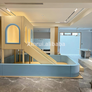Diseño de estructura de acero duradero Equipo de patio interior para niños con áreas de juego suaves y áreas de diseño temático - Product Image 6
