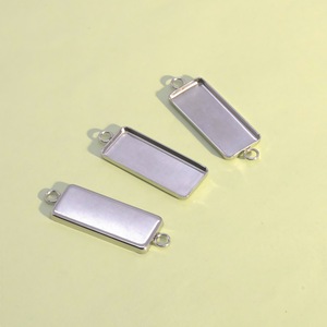 Support rectangulaire en acier inoxydable pour pierres précieuses avec anneau de suspension pour accessoires de bijoux DIY - Product Image 3