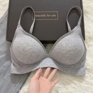 Soutien-gorge de maintien doux pour femmes japonaises à bretelles ajustées Style paresseux sans jantes Push-Up pour petite poitrine Simple lettre <span class=keywords><strong>en</strong></span> <span class=keywords><strong>V</strong></span> profond <span class=keywords><strong>Coupe</strong></span> sans trace - Product Image 3