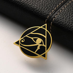 Ägyptisches Auge von Horus Schwarz und Gold Farbe Mode Emaille Anstecknadel Benutzer definierte personal isierte mysteriöse Kleidung harte weiche Emaille Pins - Product Image 1