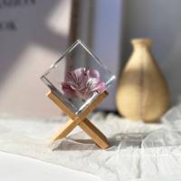 Fleur violette véritable préservée personnalisée dans un bloc acrylique pour la décoration intérieure, vente en gros