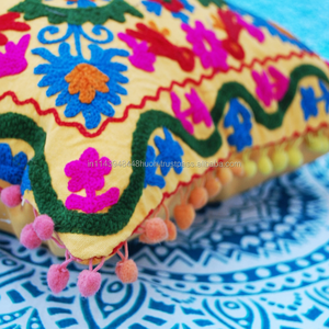 ปลอกหมอนลายปักฮิปปี้แมนดาลา - Product Image 1