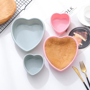 Molde de Silicona Antiadherente de 8 Pulgadas con Forma de Corazón para Pan y Pasteles, Molde de Silicona para Hacer Hielo con Letras - Product Image 2
