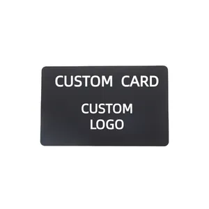 Grosir Pabrik kustom cetak Pvc kartu hadiah Vip kartu loyalitas keanggotaan Panel tanda tangan dengan nomor timbul
