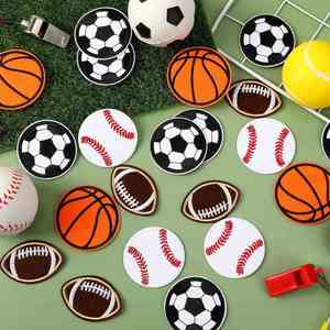 Patchs brodés thermocollants ou à coudre sur mesure pour vêtements et chapeaux, motif football sportif pour enfants, pour l'extérieur, fabrication OEM ODM - Product Image 1