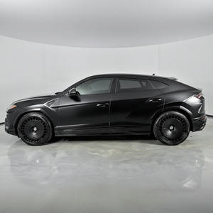 Lamborghini Urus 2022 - SUV noir mat d'usine - Product Image 1