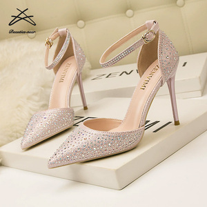 <span class=keywords><strong>Scarpe</strong></span> da <span class=keywords><strong>sposa</strong></span> da <span class=keywords><strong>sposa</strong></span> con Strap alla moda da donna con tacco a punta tacco alto Sexy <span class=keywords><strong>scarpe</strong></span> da donna - Product Image 4
