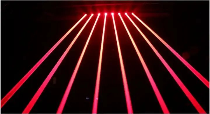 Dj populaire allume le faisceau de graisse 8 yeux 500mW barre laser rouge avec 8 LED blanches chaudes