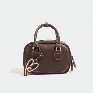 Ensemble de sacs et de chaussures pour femmes en gros, combinant sacs, sandales et tongs - Product Image 1